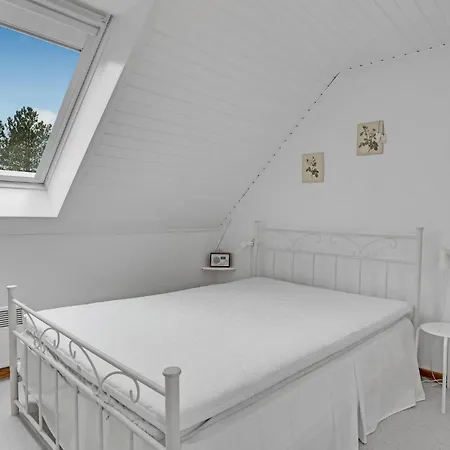 2 Bedroom Gorgeous In Feriehus