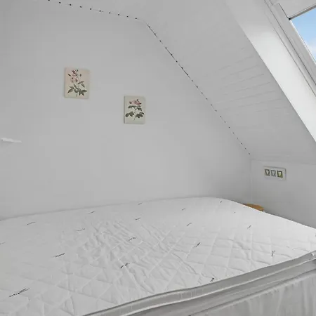 2 Bedroom Gorgeous In Feriehus