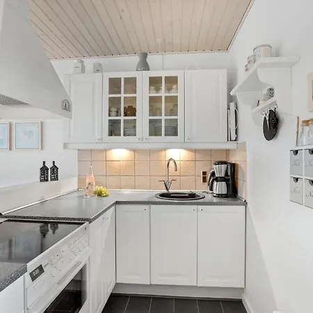 Feriehus 2 Bedroom Gorgeous In Romo